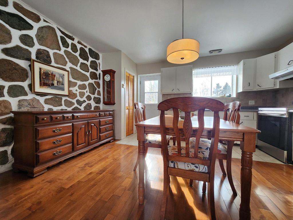 









357


Ch. Bernard

,
Saint-Barnabé,




QC
G0X2K0

