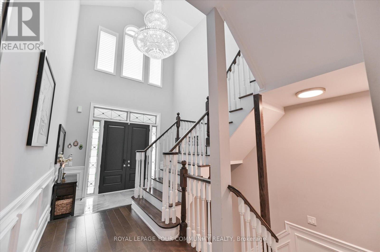 












38 PERRIGO COURT

,
Vaughan,




Ontario
L6A4W8

