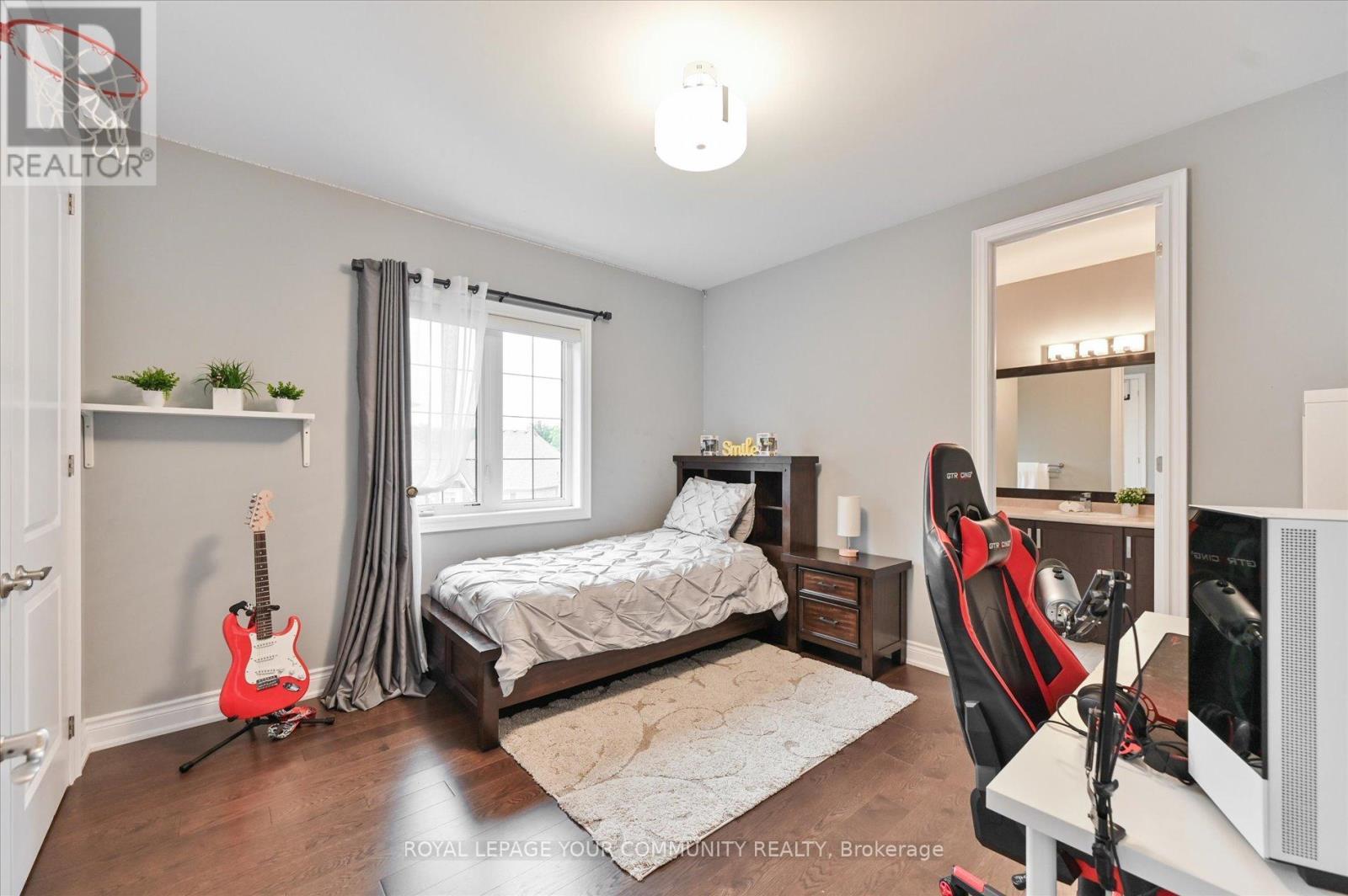 












38 PERRIGO COURT

,
Vaughan,




Ontario
L6A4W8

