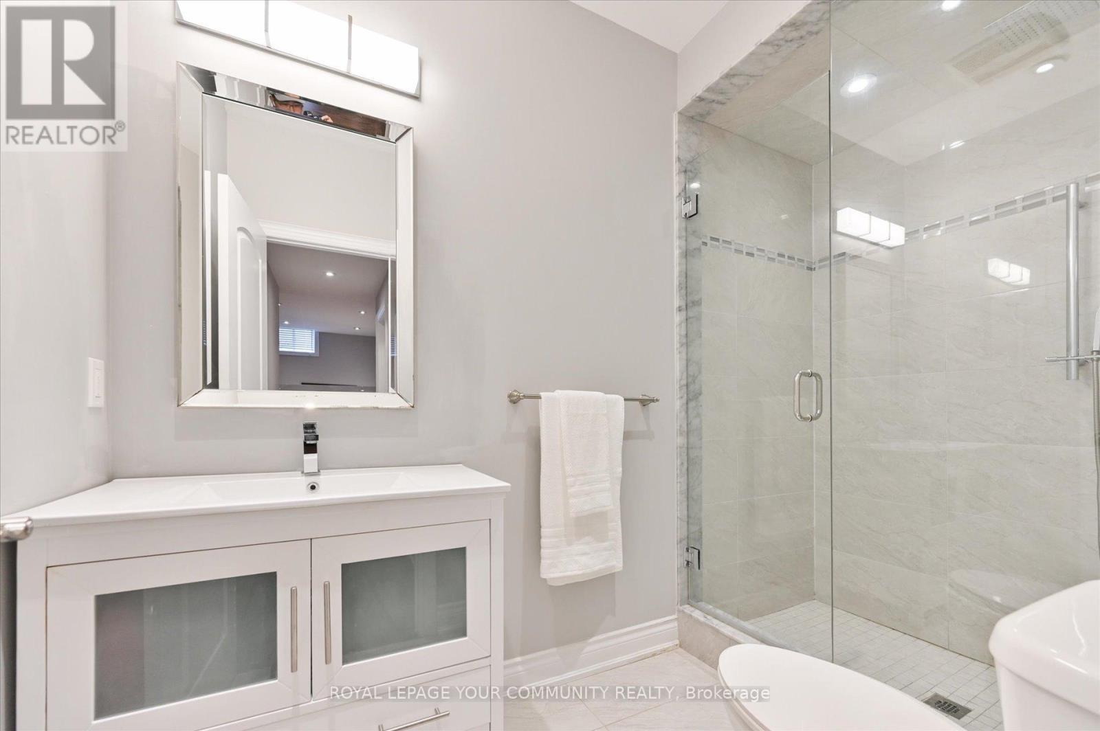












38 PERRIGO COURT

,
Vaughan,




Ontario
L6A4W8

