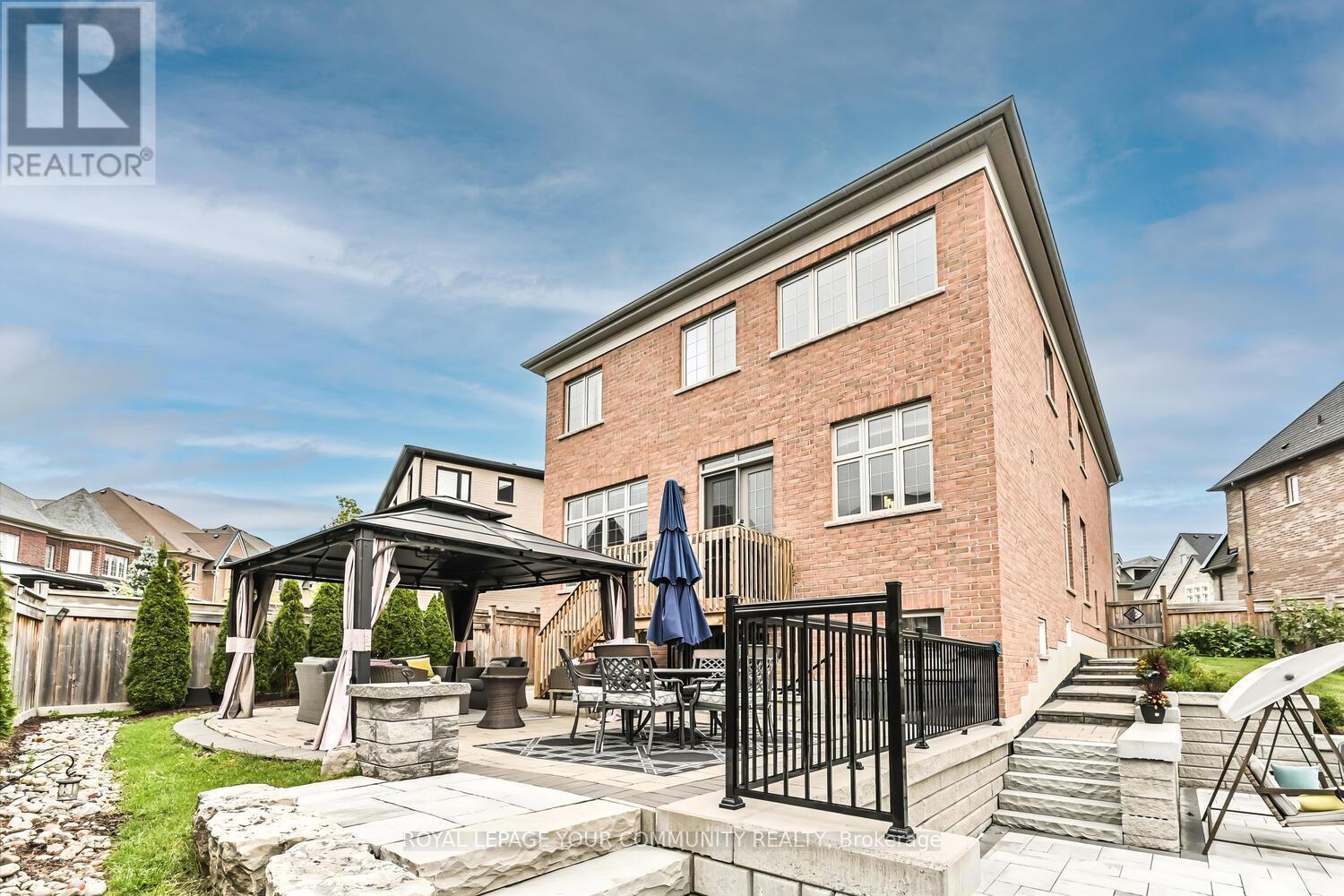 












38 PERRIGO COURT

,
Vaughan,




Ontario
L6A4W8

