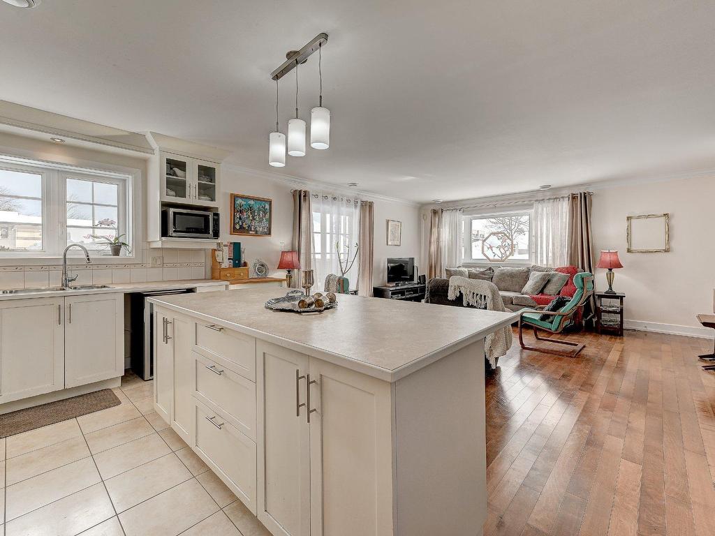 









5749


Boul. Grande-Allée

, 1,
Brossard,




QC
J4Z3G4

