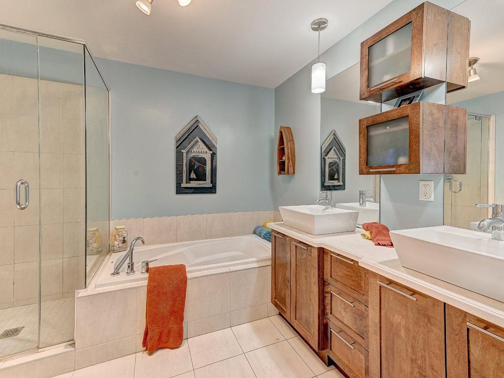 









5749


Boul. Grande-Allée

, 1,
Brossard,




QC
J4Z3G4

