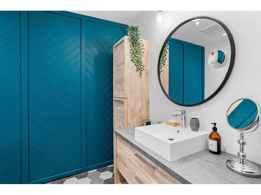 









168


Rue Pinoteau

,
Mont-Tremblant,




QC
J8E1G2


