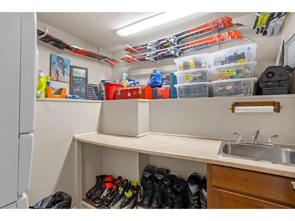 









168


Rue Pinoteau

,
Mont-Tremblant,




QC
J8E1G2

