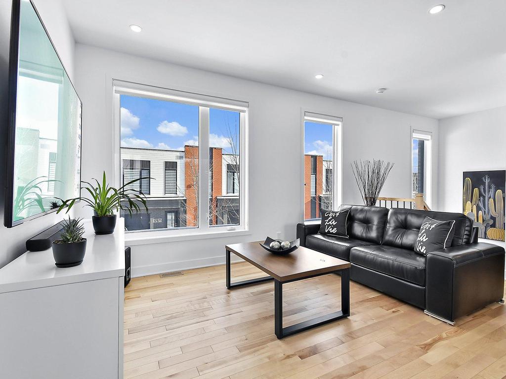 









17951


Rue de Cheverny

,
Mirabel,




QC
J7J0X7

