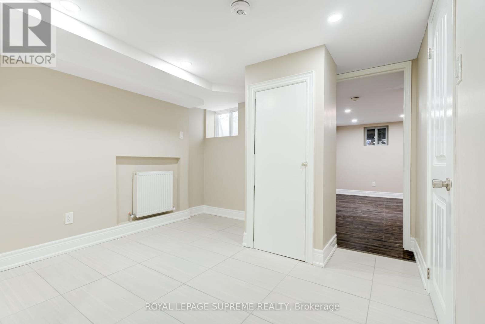 












BSMT - 98 BLACKTHORN AVENUE

,
Toronto,




Ontario
M6N3H6

