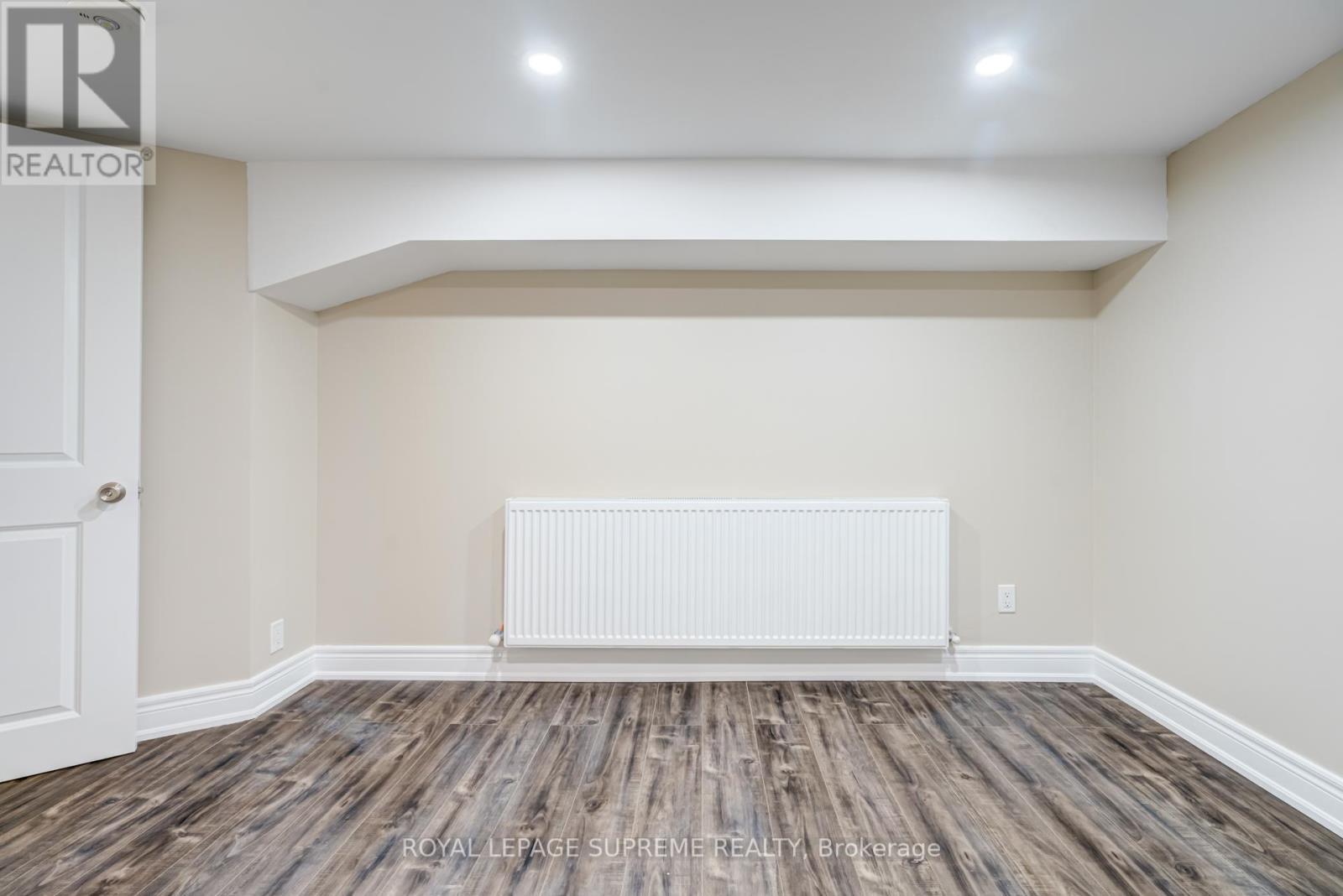 












BSMT - 98 BLACKTHORN AVENUE

,
Toronto,




Ontario
M6N3H6

