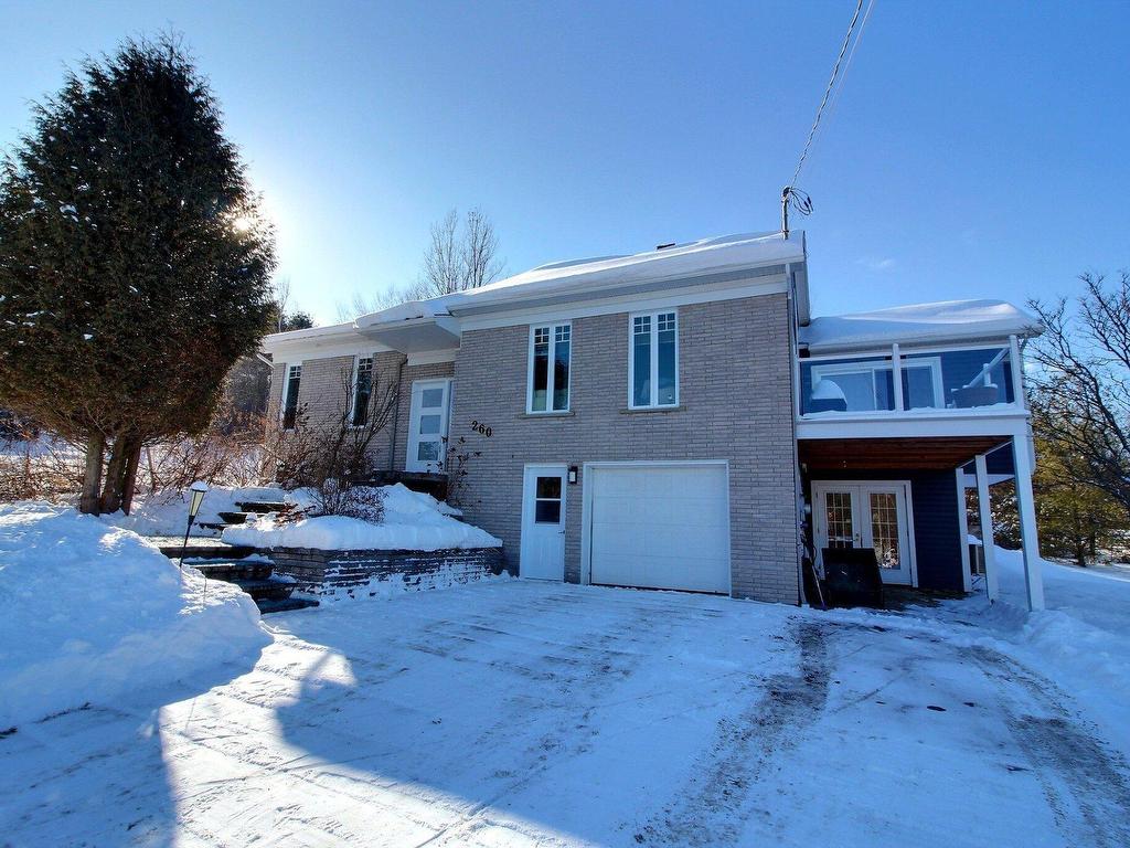 









260


Rue Champêtre

,
Sherbrooke (Fleurimont),




QC
J1E4L9

