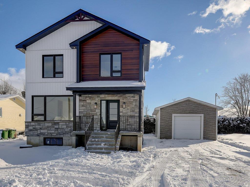









170


21e Avenue

,
Sainte-Anne-de-Sabrevois,




QC
J0J2G0


