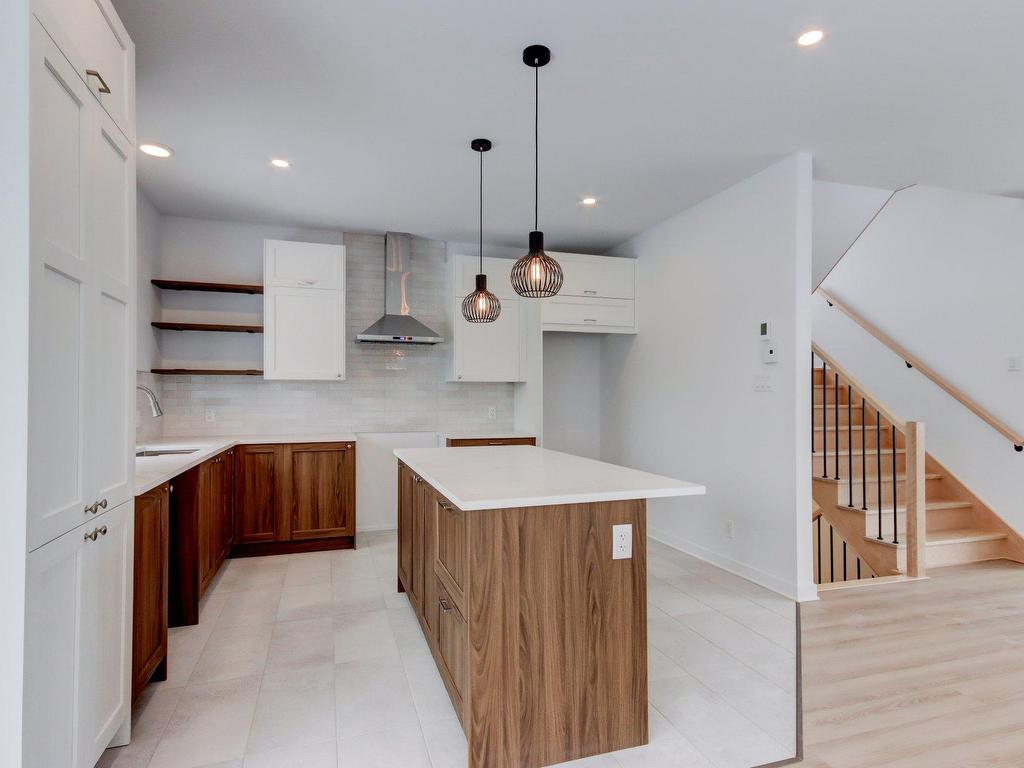 









170


21e Avenue

,
Sainte-Anne-de-Sabrevois,




QC
J0J2G0

