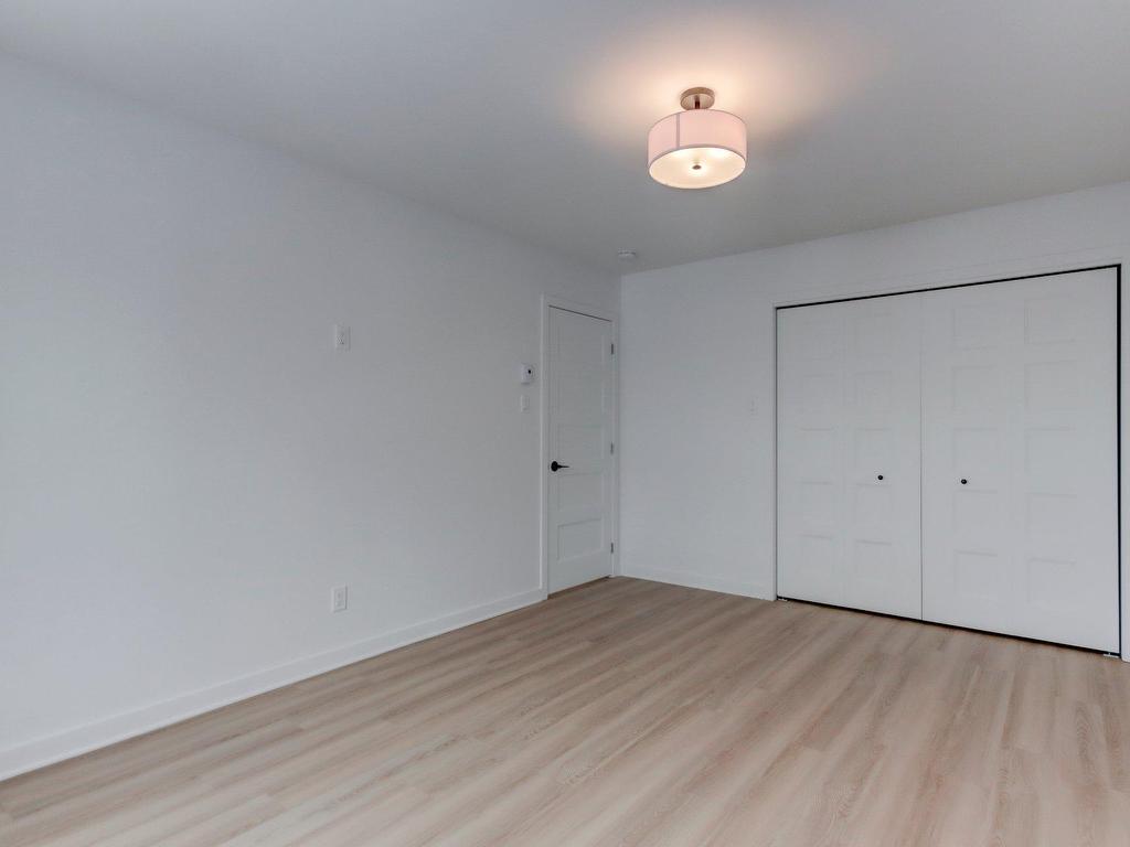 









170


21e Avenue

,
Sainte-Anne-de-Sabrevois,




QC
J0J2G0

