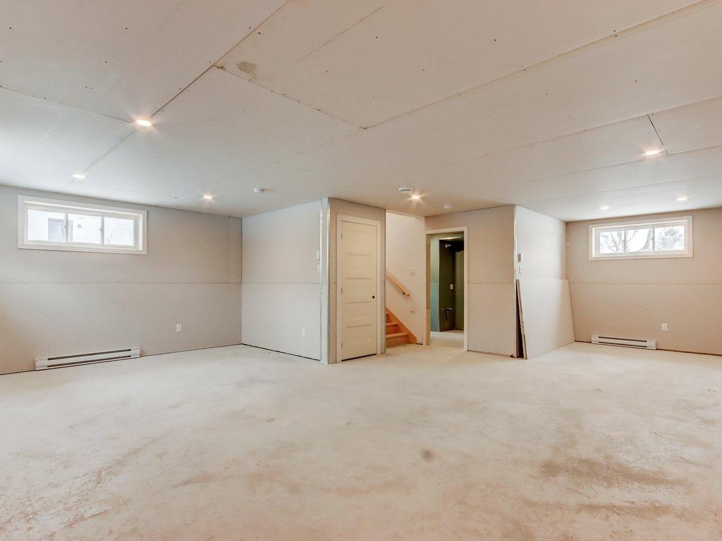 









170


21e Avenue

,
Sainte-Anne-de-Sabrevois,




QC
J0J2G0

