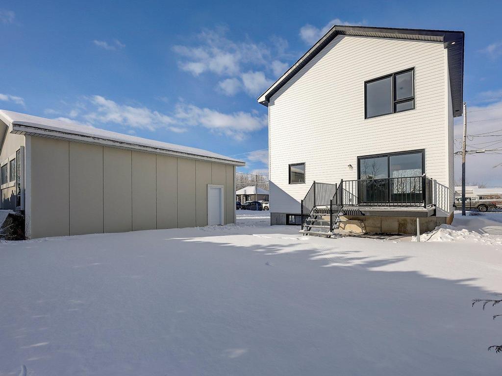 









170


21e Avenue

,
Sainte-Anne-de-Sabrevois,




QC
J0J2G0

