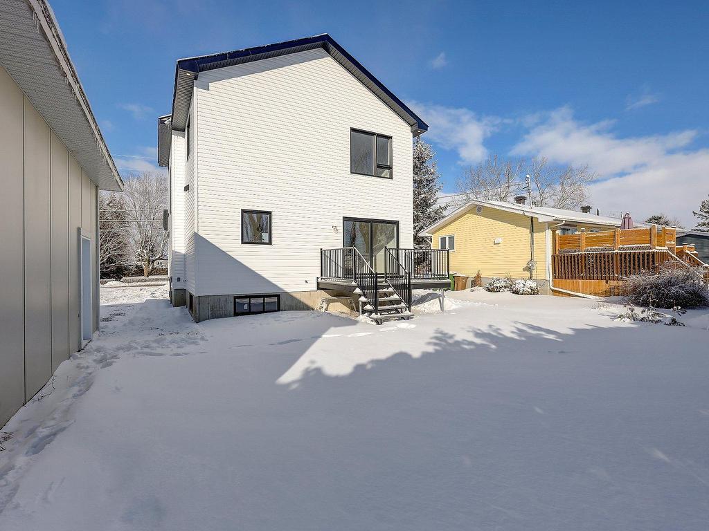 









170


21e Avenue

,
Sainte-Anne-de-Sabrevois,




QC
J0J2G0

