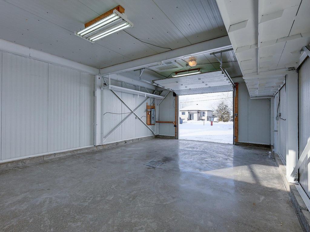 









170


21e Avenue

,
Sainte-Anne-de-Sabrevois,




QC
J0J2G0

