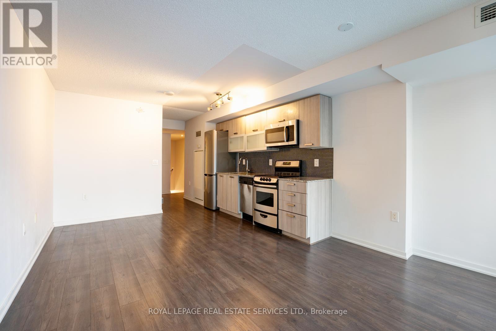 












1003E - 36 LISGAR STREET

,
Toronto,




Ontario
M6J3G2

