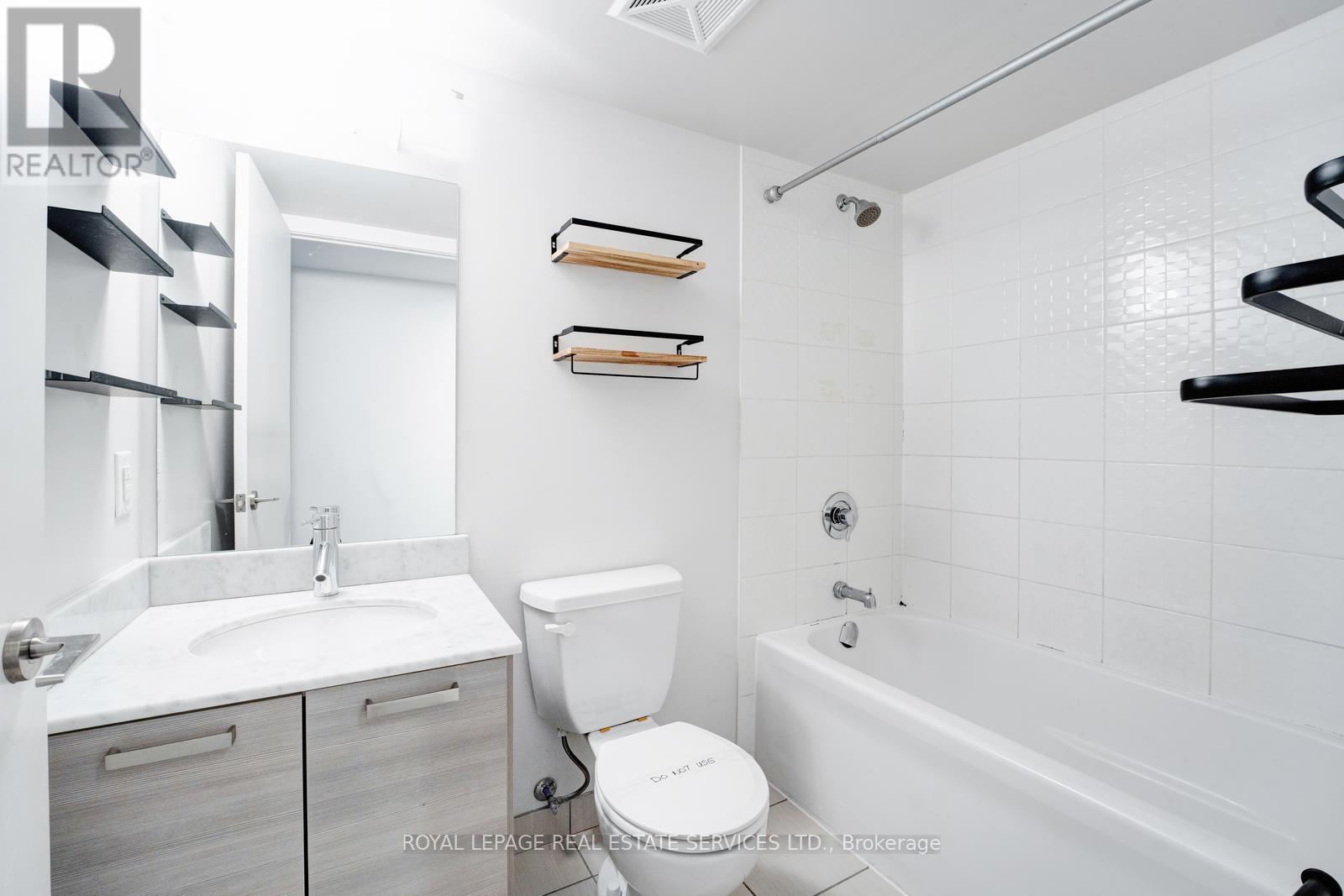 












1003E - 36 LISGAR STREET

,
Toronto,




Ontario
M6J3G2

