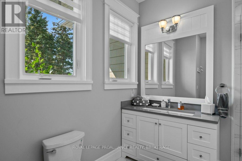 












326 SPITHEAD ROAD

,
Frontenac Islands (The Islands),




Ontario
K7G2V6

