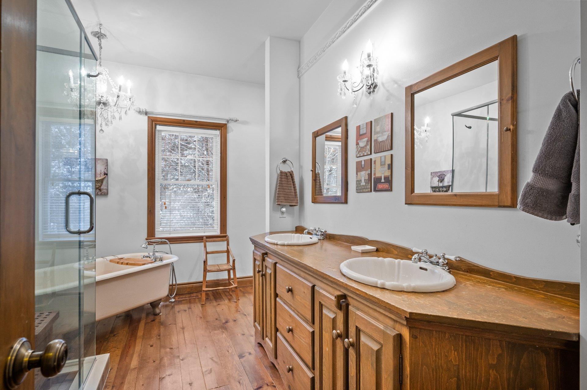 









104


Imp. des Perdrix

,
Mont-Tremblant,




QC
J8E0T2

