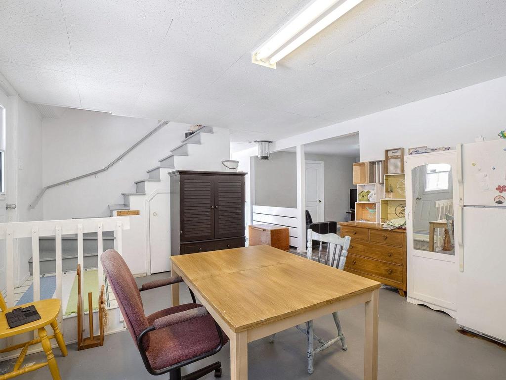 









1017


Rue Loiselle

,
Saint-Jérôme,




QC
J5L1X4

