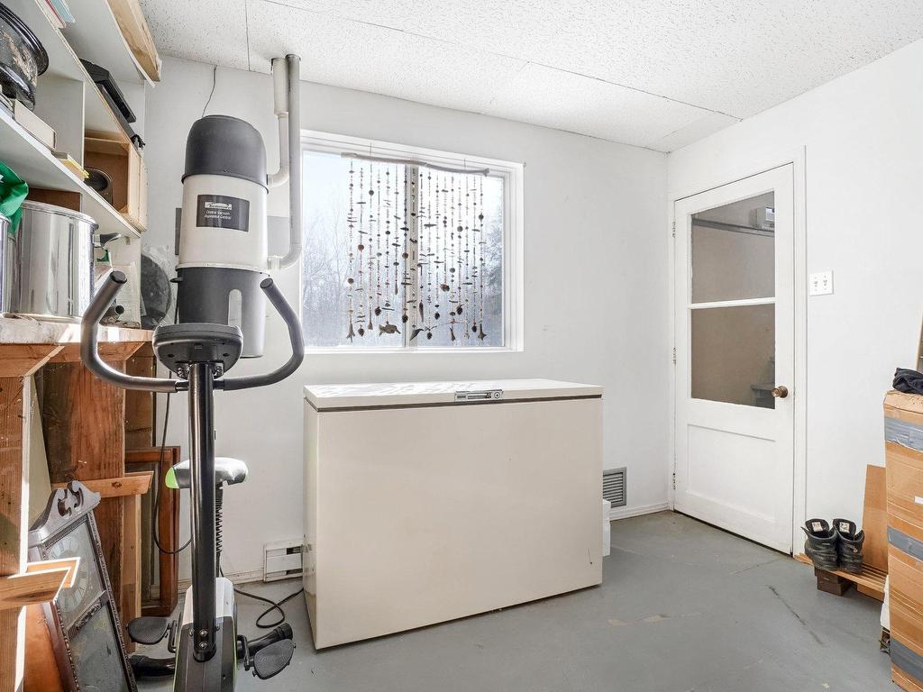 









1017


Rue Loiselle

,
Saint-Jérôme,




QC
J5L1X4

