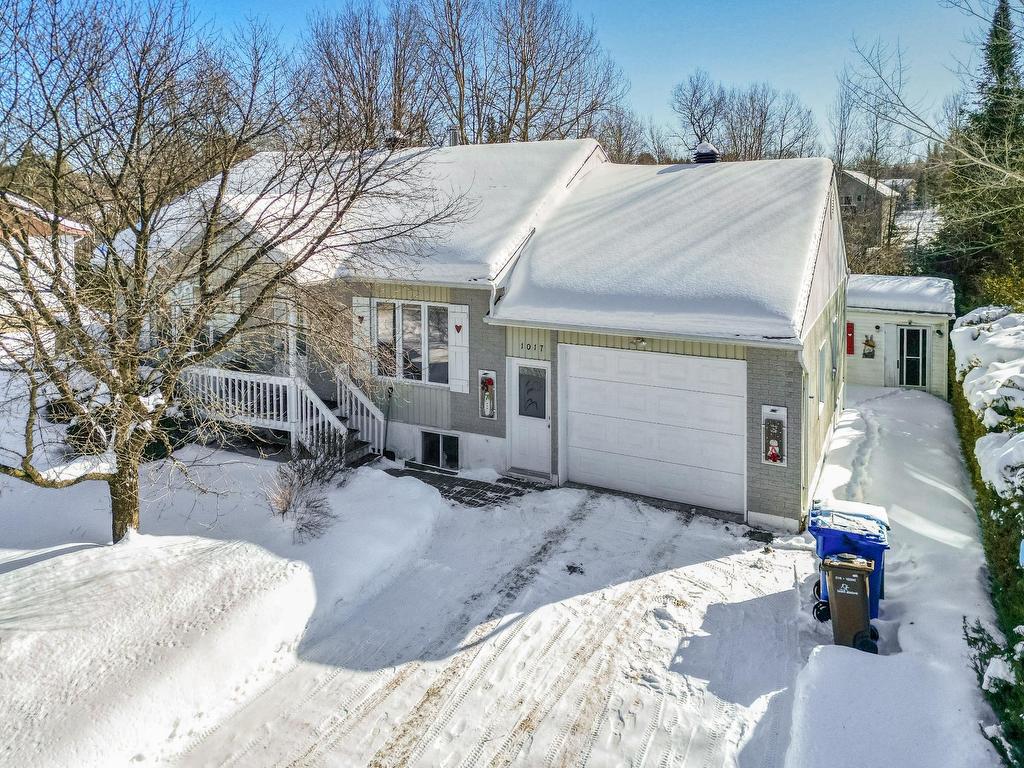 









1017


Rue Loiselle

,
Saint-Jérôme,




QC
J5L1X4

