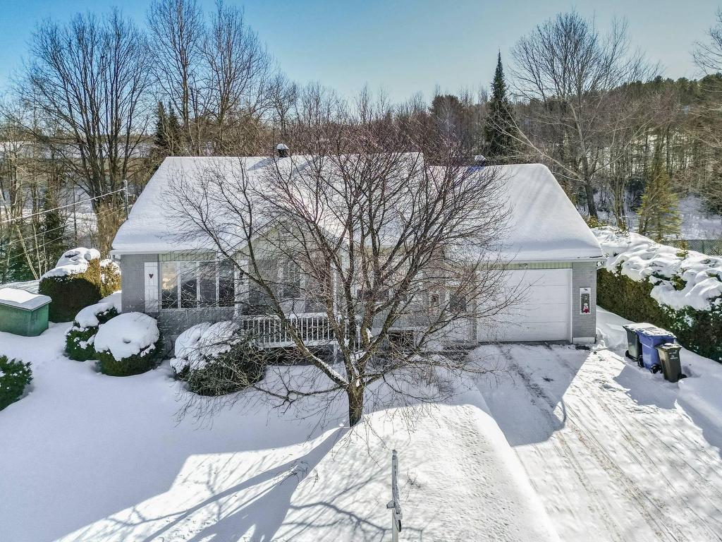 









1017


Rue Loiselle

,
Saint-Jérôme,




QC
J5L1X4

