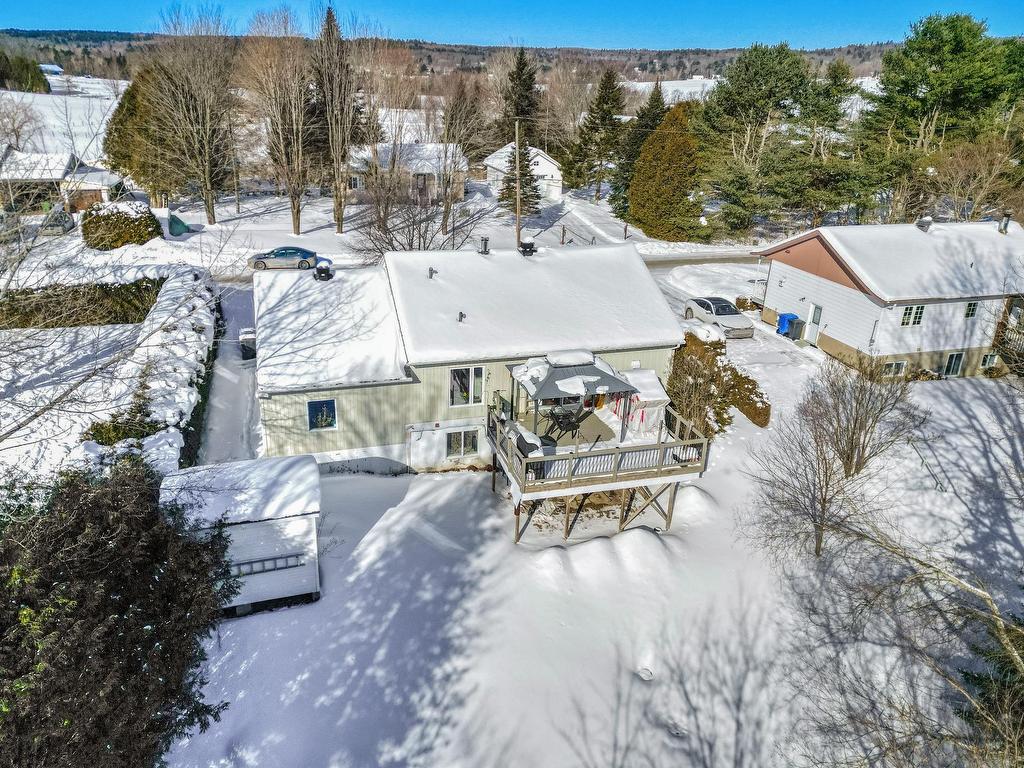 









1017


Rue Loiselle

,
Saint-Jérôme,




QC
J5L1X4

