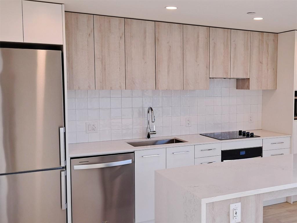 









3699


Capozzi

Road, 401,
Kelowna,




BC
V1W 0G3

