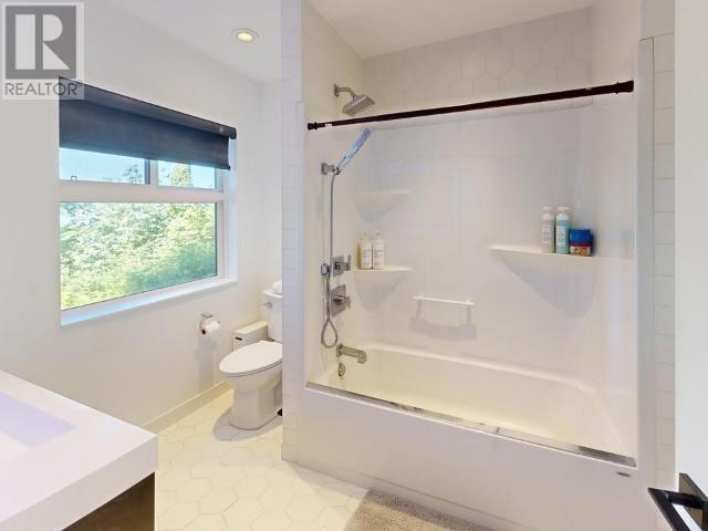 












7495 HIGHWAY 101

,
Powell River,




British Columbia
V8A0R1

