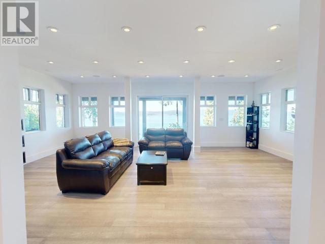 












7495 HIGHWAY 101

,
Powell River,




British Columbia
V8A0R1

