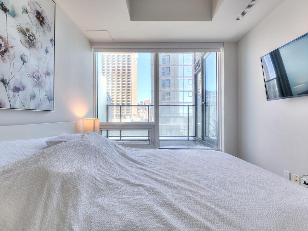 









1188


Rue St-Antoine O.

, 601,
Montréal (Ville-Marie),




QC
H3C1B4

