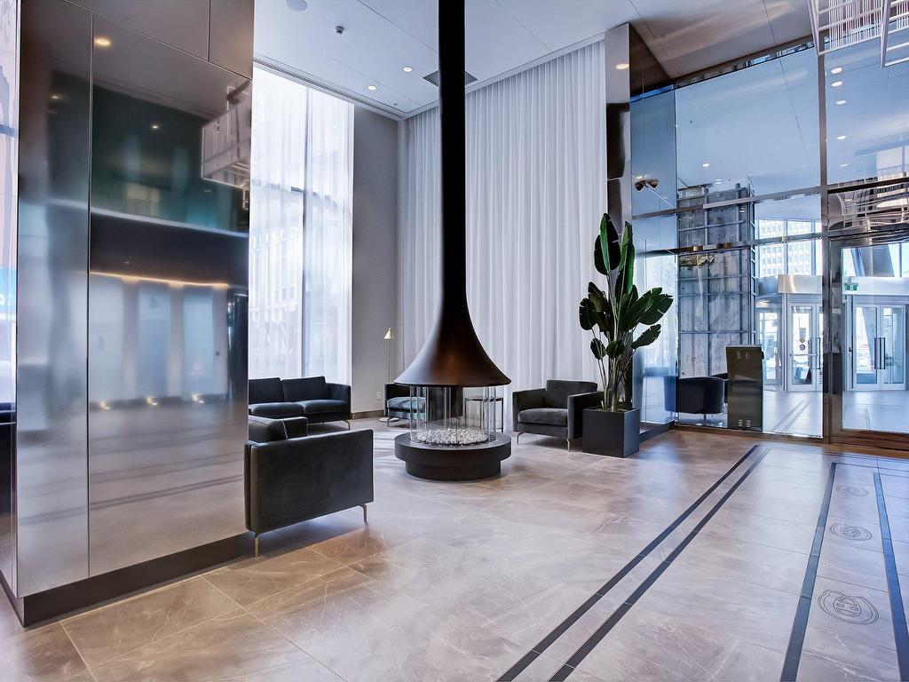









1188


Rue St-Antoine O.

, 601,
Montréal (Ville-Marie),




QC
H3C1B4

