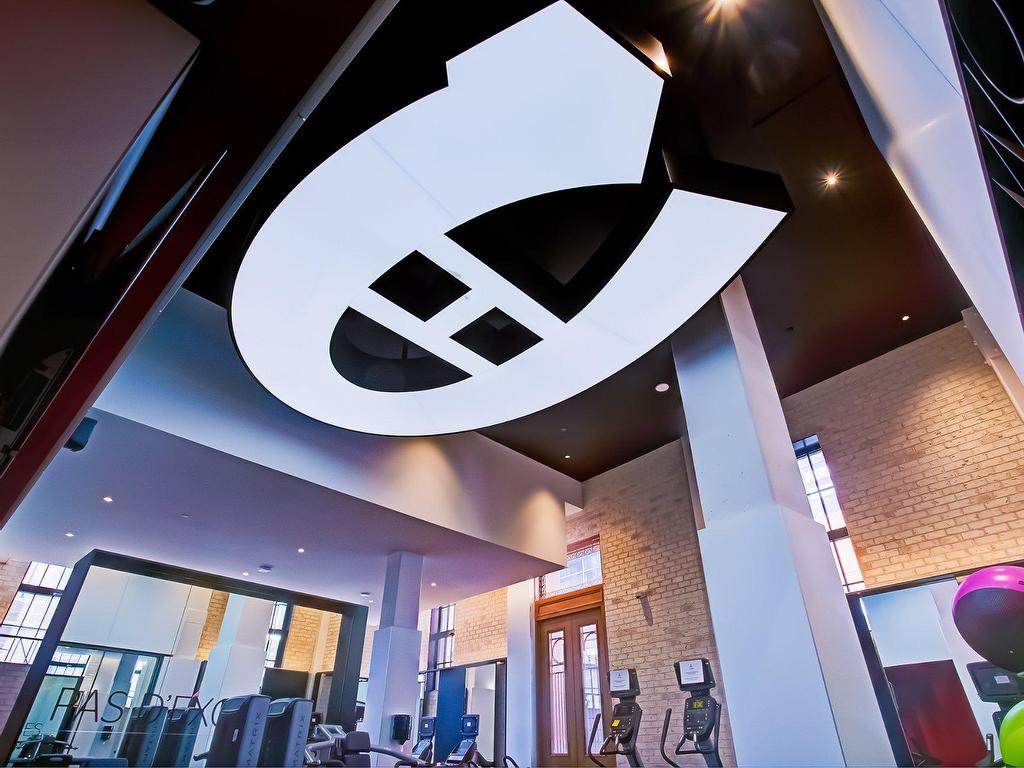 









1188


Rue St-Antoine O.

, 601,
Montréal (Ville-Marie),




QC
H3C1B4

