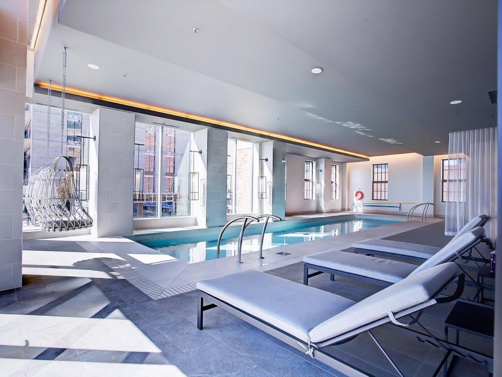 









1188


Rue St-Antoine O.

, 601,
Montréal (Ville-Marie),




QC
H3C1B4

