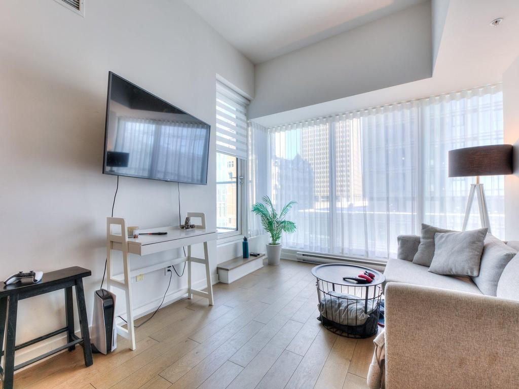 









1188


Rue St-Antoine O.

, 601,
Montréal (Ville-Marie),




QC
H3C1B4

