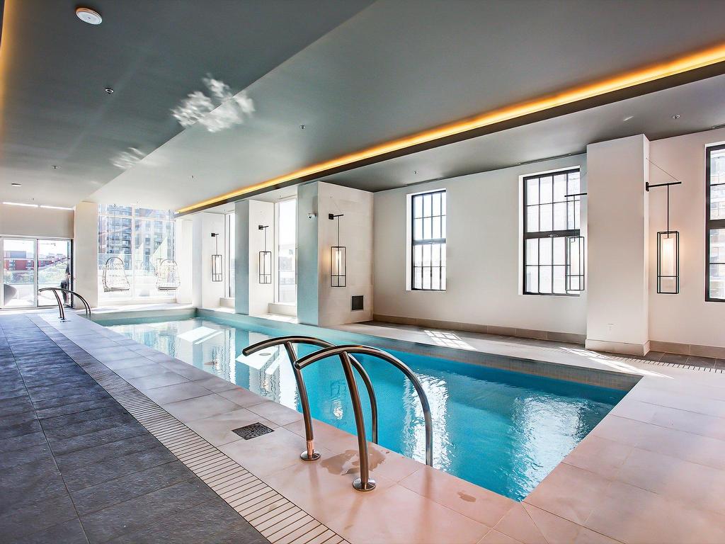 









1188


Rue St-Antoine O.

, 601,
Montréal (Ville-Marie),




QC
H3C1B4


