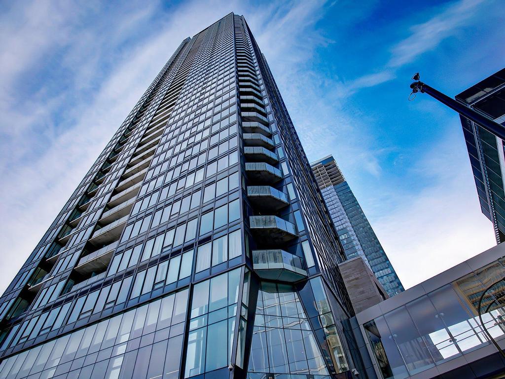 









1188


Rue St-Antoine O.

, 601,
Montréal (Ville-Marie),




QC
H3C1B4

