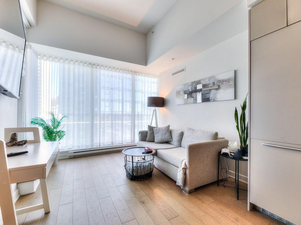 









1188


Rue St-Antoine O.

, 601,
Montréal (Ville-Marie),




QC
H3C1B4

