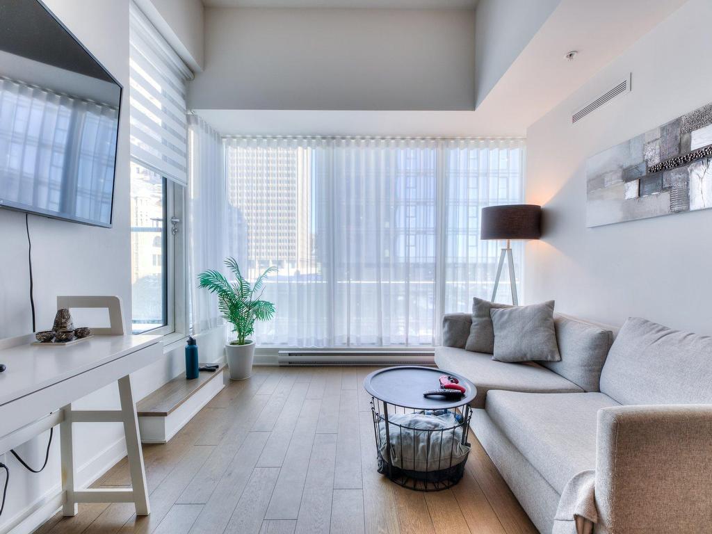 









1188


Rue St-Antoine O.

, 601,
Montréal (Ville-Marie),




QC
H3C1B4

