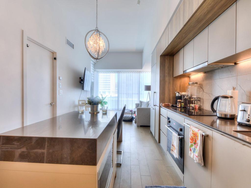 









1188


Rue St-Antoine O.

, 601,
Montréal (Ville-Marie),




QC
H3C1B4

