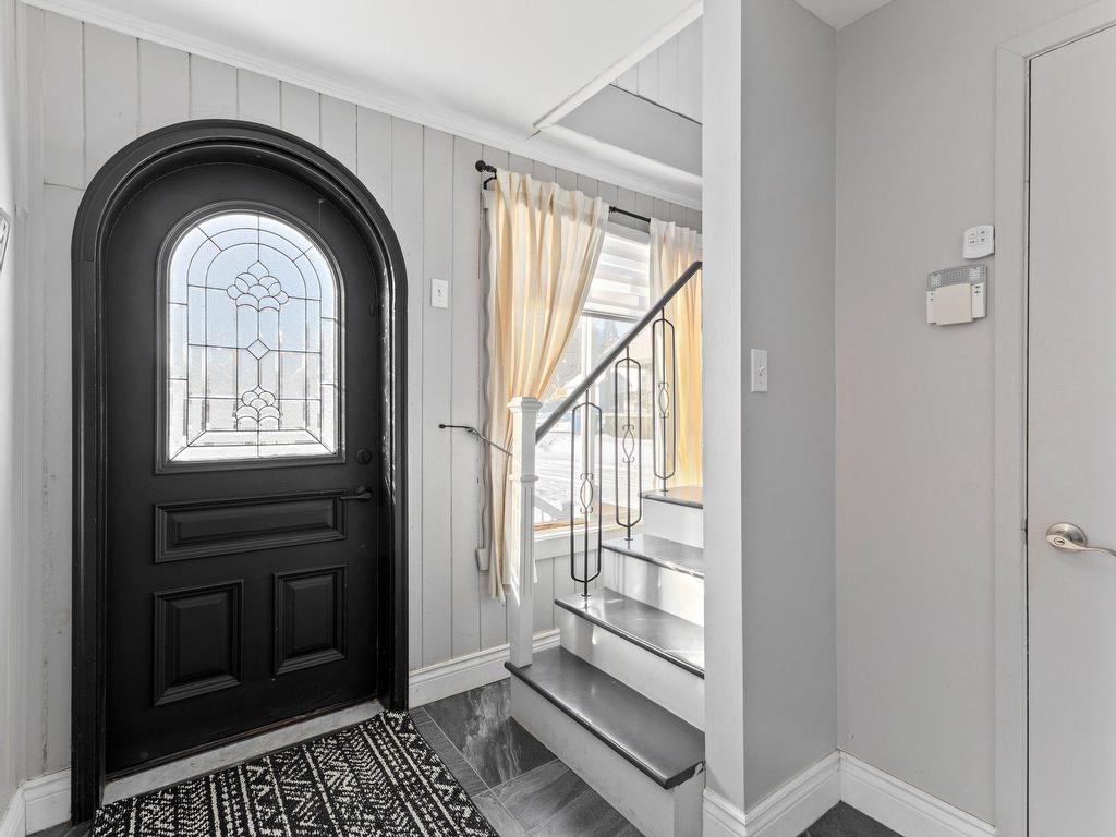









49

 - 51


Rue du Bord-de-l'Eau

,
Lavaltrie,




QC
J5T1E5

