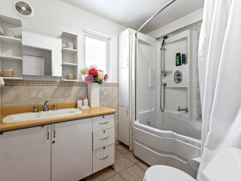 









49

 - 51


Rue du Bord-de-l'Eau

,
Lavaltrie,




QC
J5T1E5

