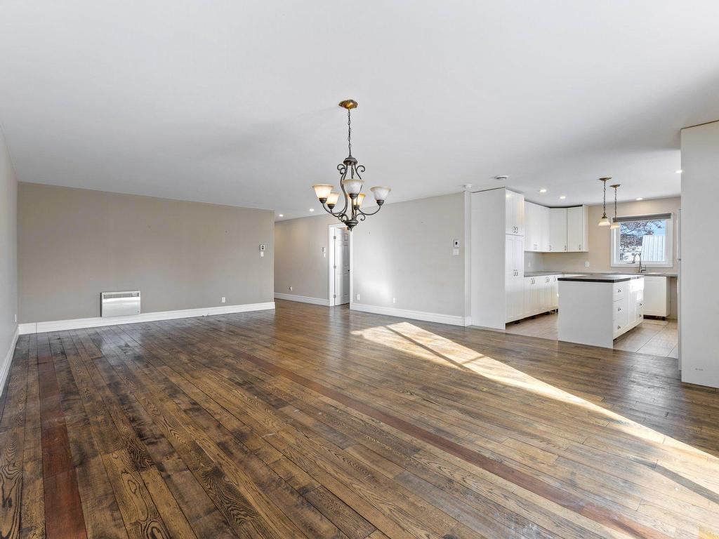 









49

 - 51


Rue du Bord-de-l'Eau

,
Lavaltrie,




QC
J5T1E5

