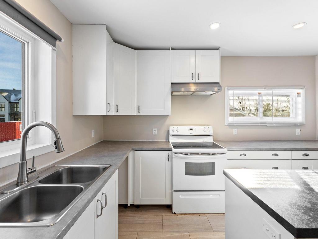 









49

 - 51


Rue du Bord-de-l'Eau

,
Lavaltrie,




QC
J5T1E5

