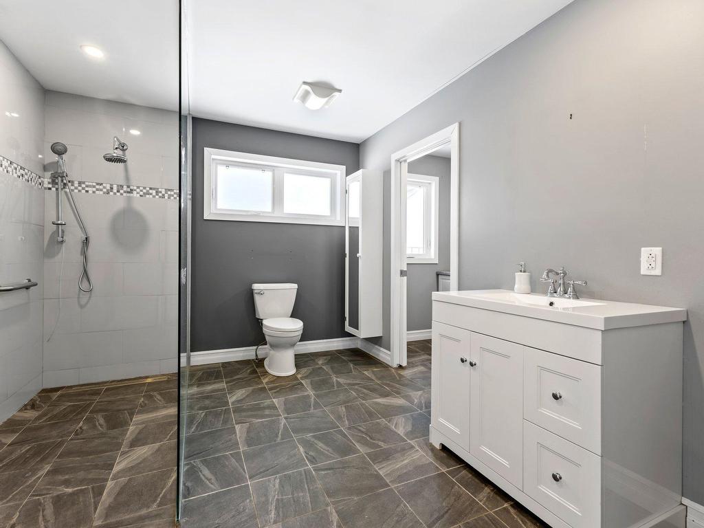 









49

 - 51


Rue du Bord-de-l'Eau

,
Lavaltrie,




QC
J5T1E5

