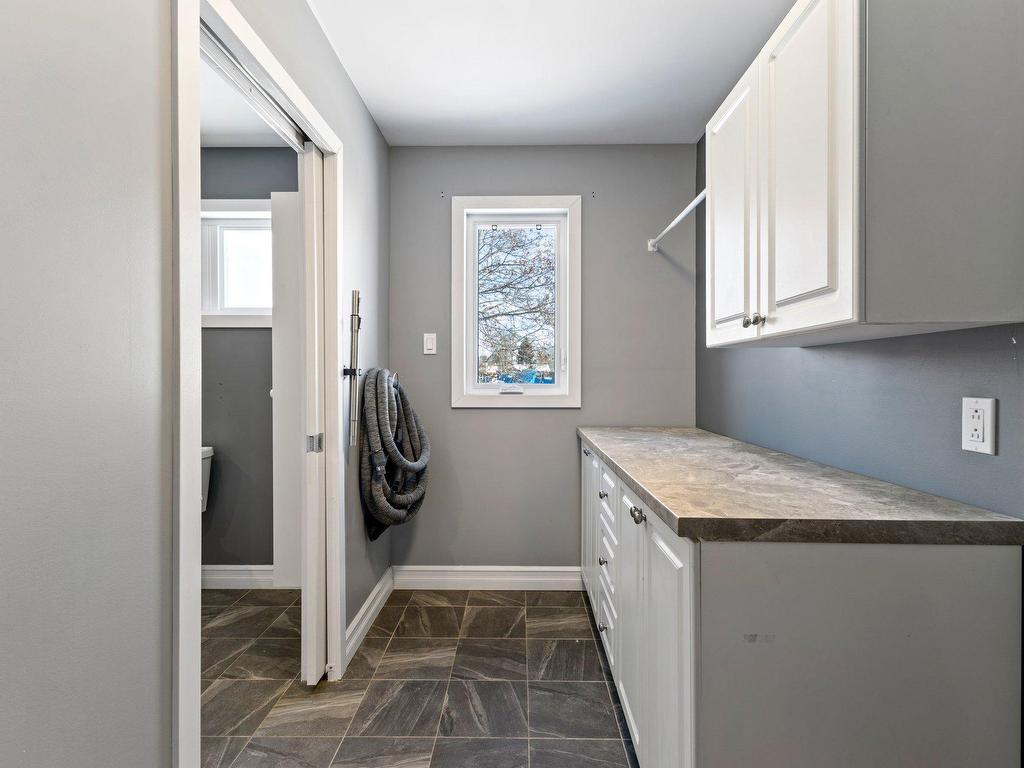 









49

 - 51


Rue du Bord-de-l'Eau

,
Lavaltrie,




QC
J5T1E5

