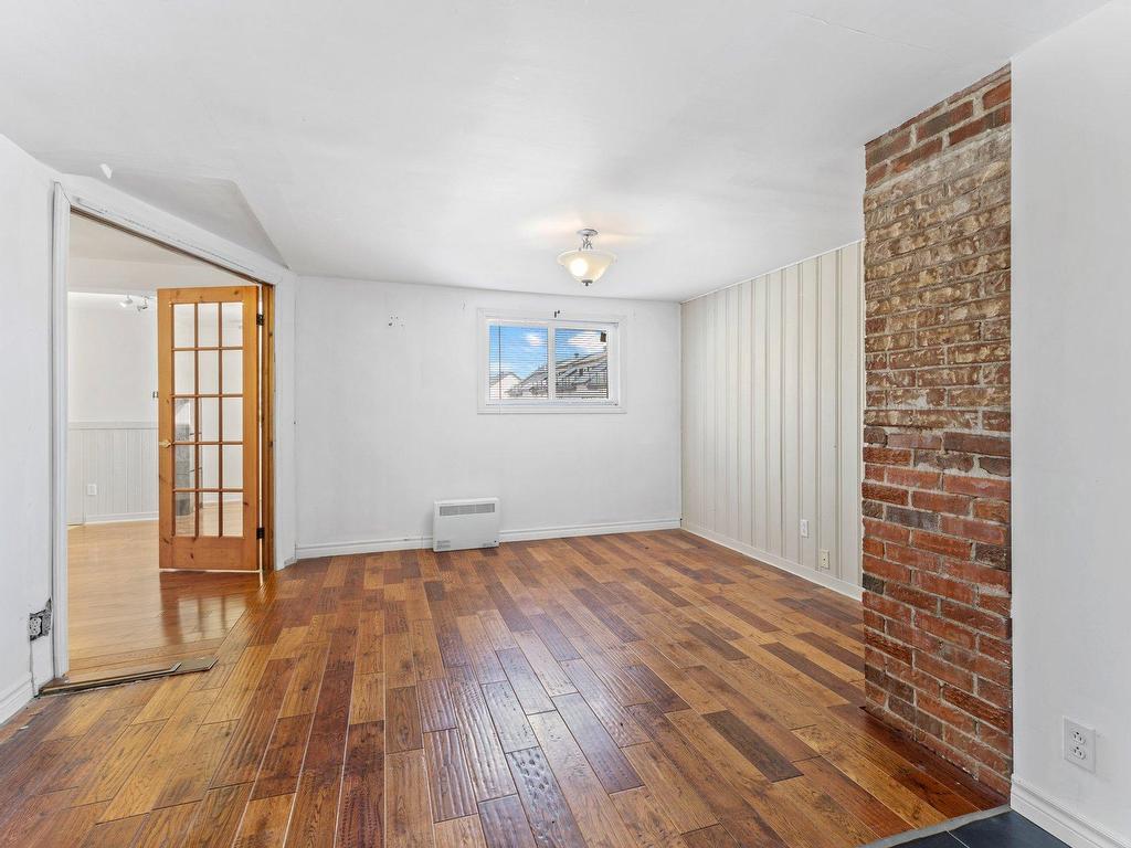 









49

 - 51


Rue du Bord-de-l'Eau

,
Lavaltrie,




QC
J5T1E5


