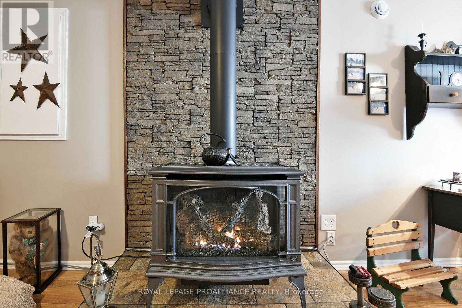 












8350 COUNTY ROAD 15 ROAD

,
Augusta,




Ontario
K0G1R0

